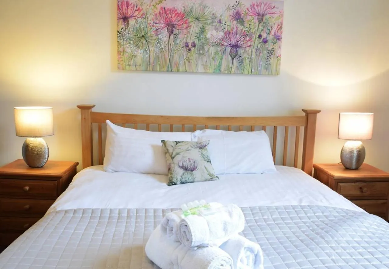Altido Castle Terrace 3 Bedroom Apartment - Old Town Edinburgh United Kingdom