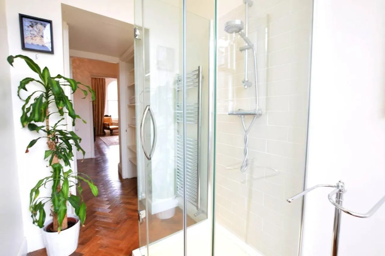 Altido Castle Terrace 3 Bedroom Apartment - Old Town Edinburgh United Kingdom