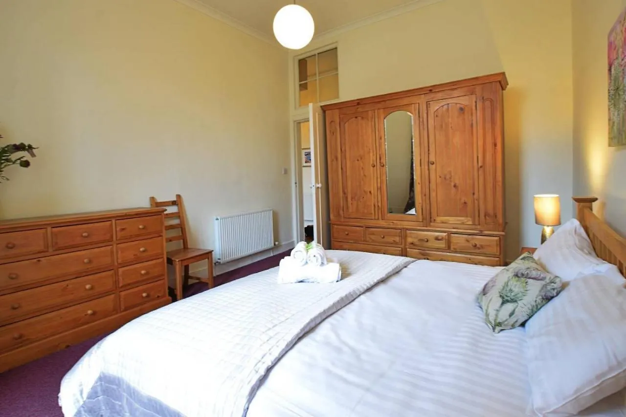 Altido Castle Terrace 3 Bedroom Apartment - Old Town Edinburgh United Kingdom